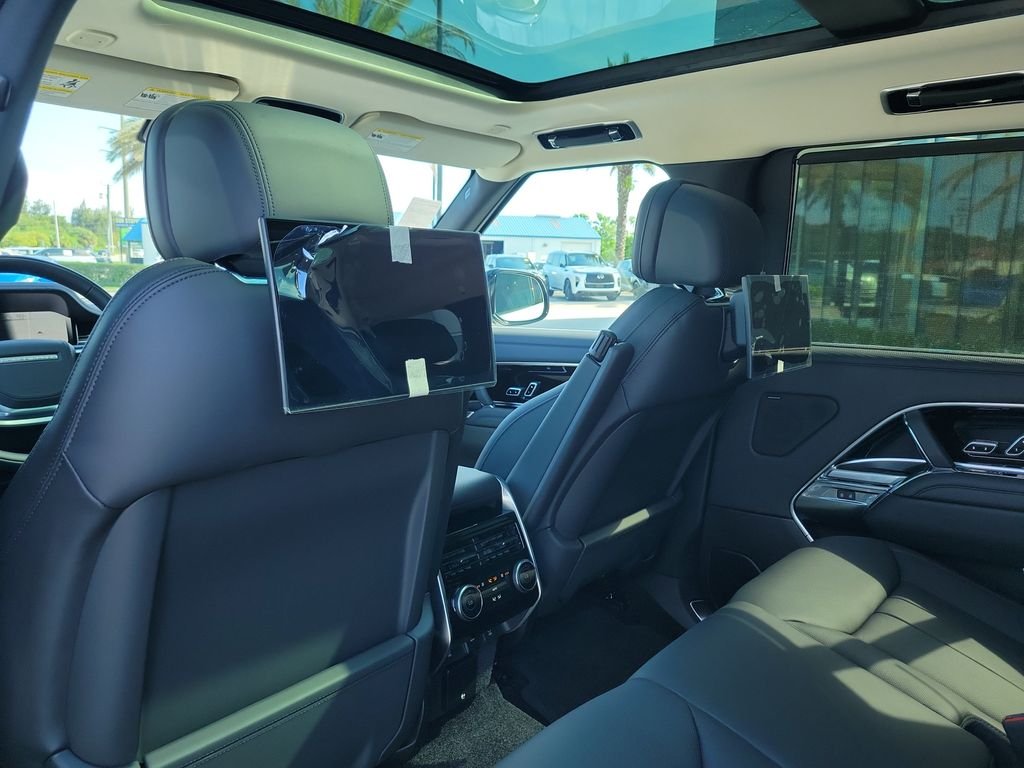New 2026 Fuji White Land Rover SE image 17