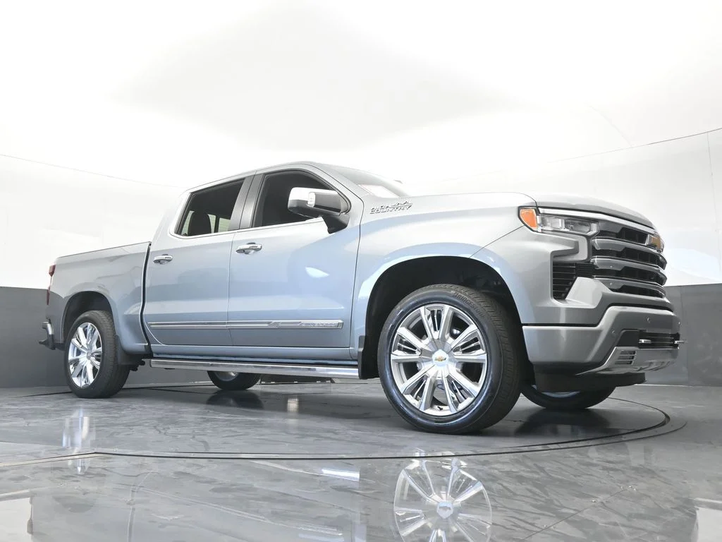 Used 2024 Sterling Gray Metallic Chevrolet High Country image 76