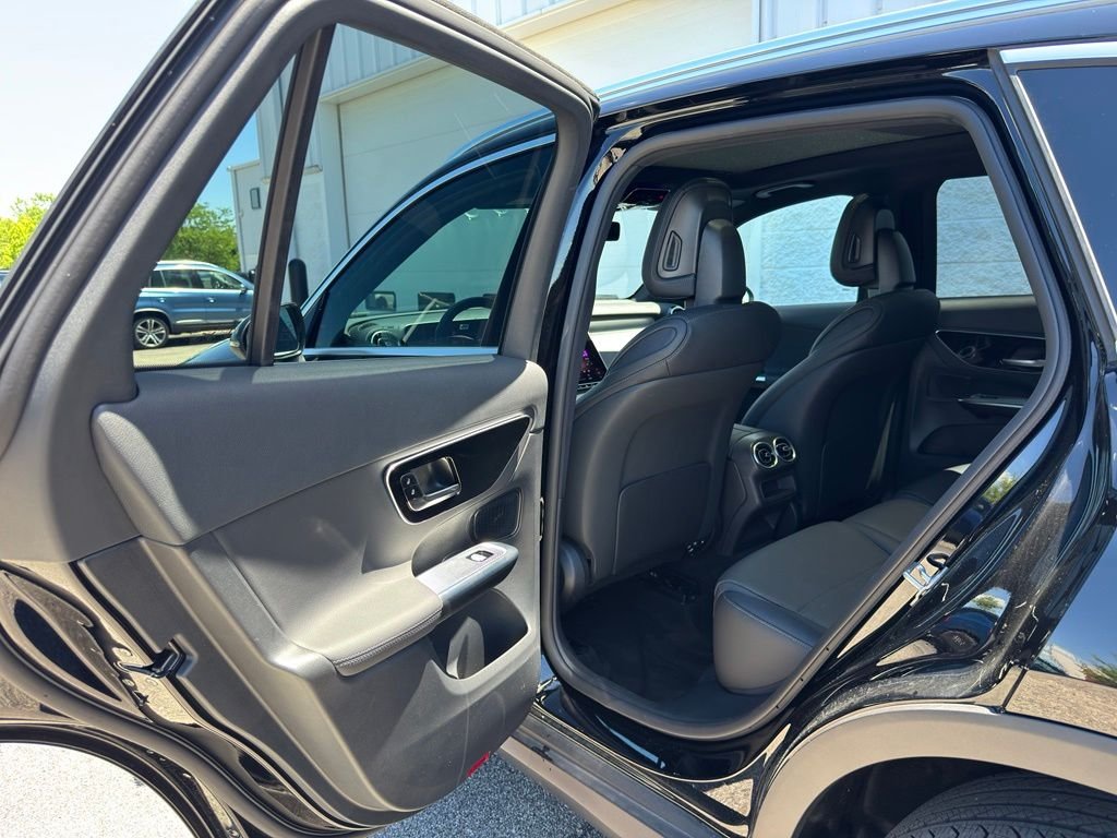 Used 2026 Black Mercedes-Benz GLC 300 image 26