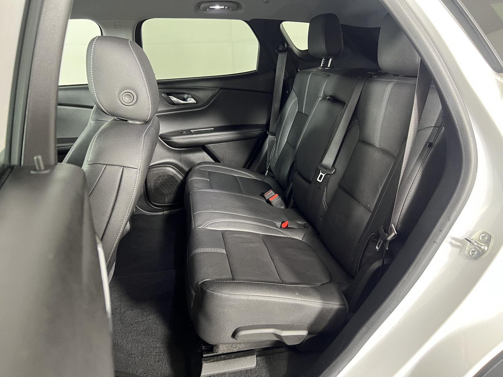 Used 2024 Summit White Chevrolet LT image 7