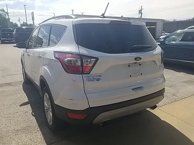 Used 2018 White Ford SE image 18