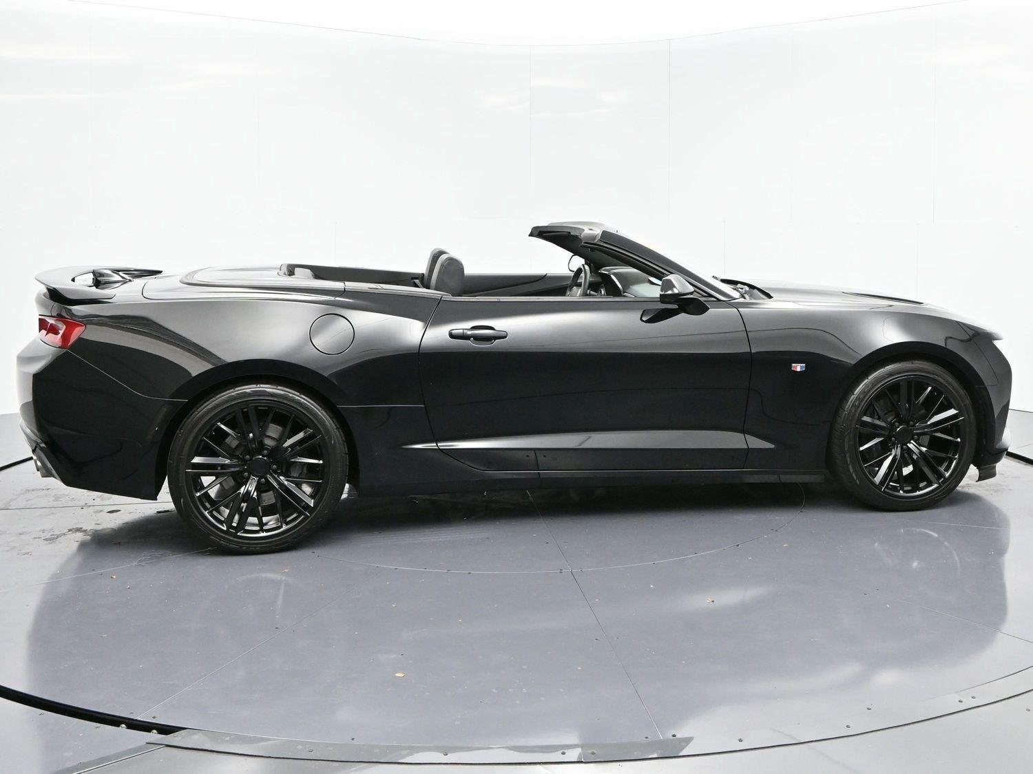 Used 2018 Black Chevrolet 1SS image 8