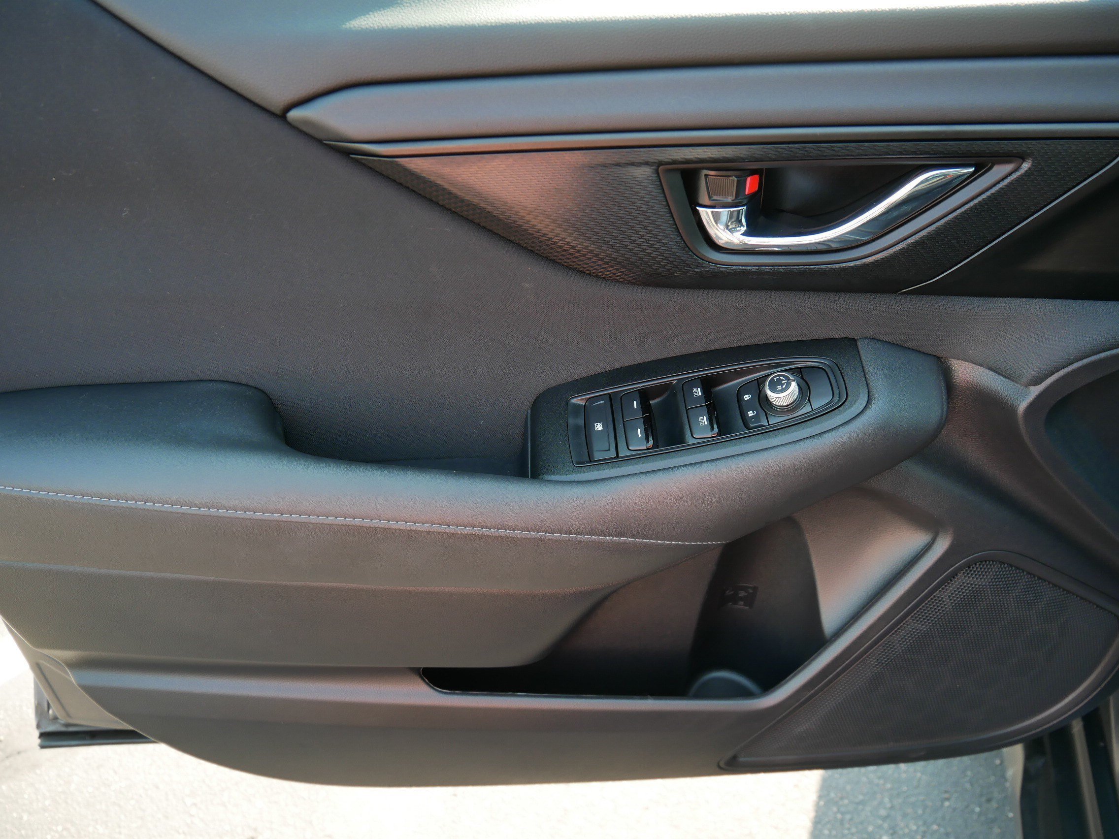 Used 2025 Magnetite Gray Metallic Subaru Premium image 30
