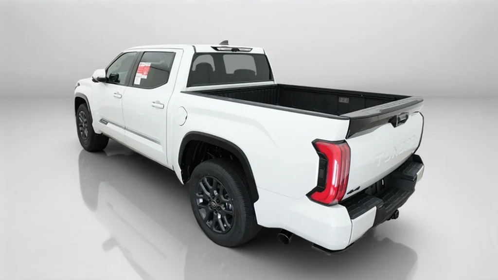 New 2026 Wind Chill Pearl Toyota Platinum image 22
