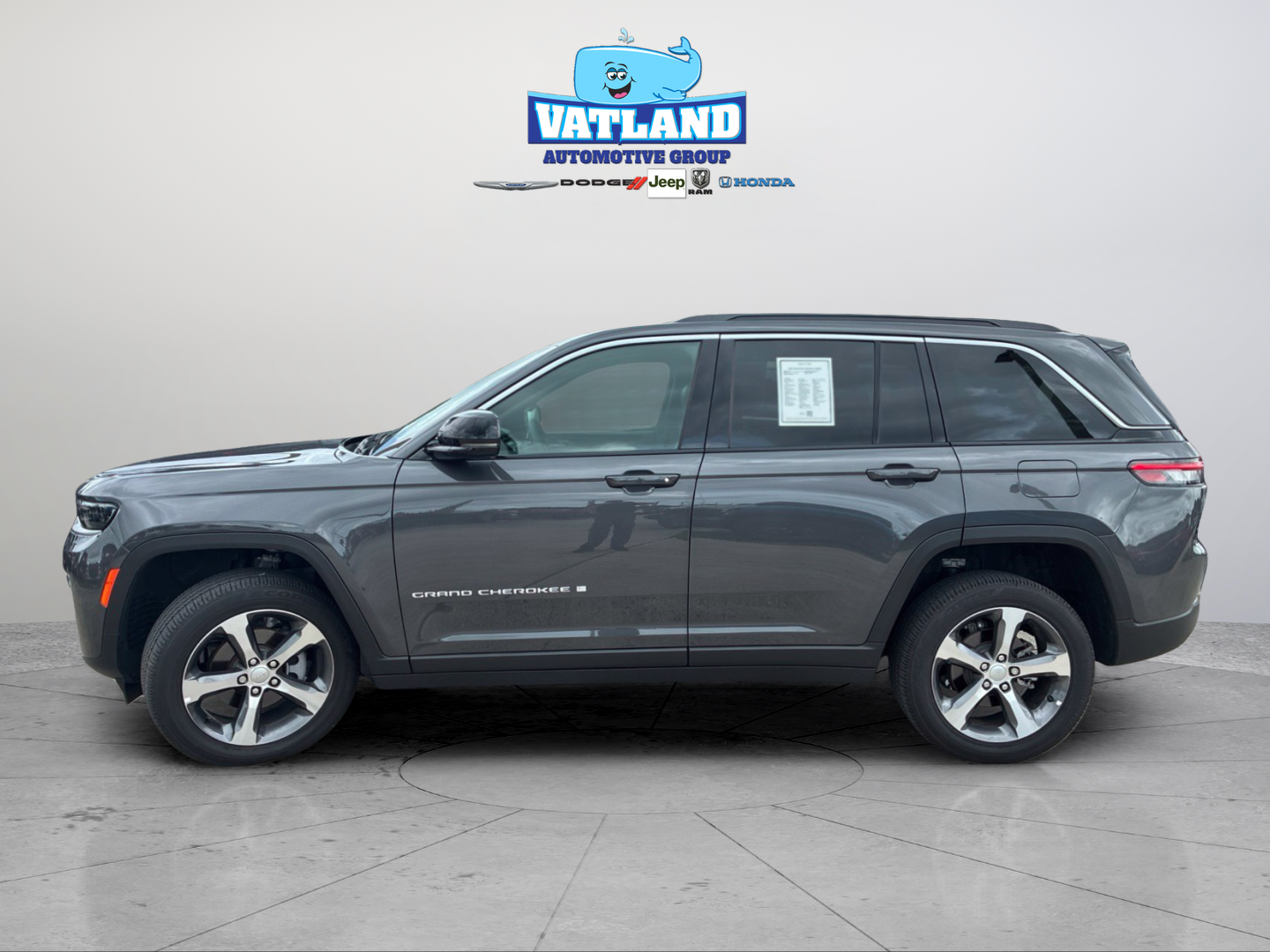 Used 2026 Gray Jeep Limited image 2