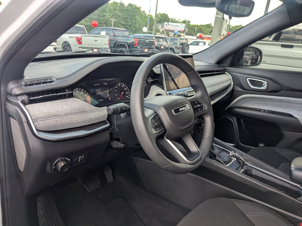 Used 2023 Bright White Clearcoat Jeep Sport image 13