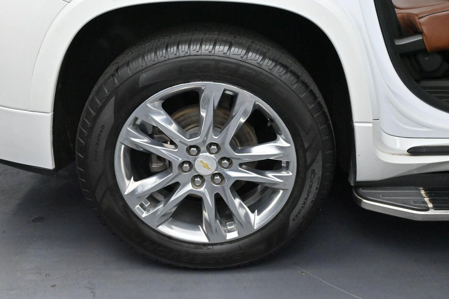 Used 2019 IRIDESCENT PEARL TRICOAT Chevrolet High Country image 43