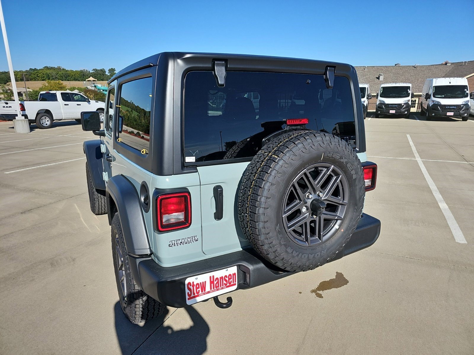New 2027 Earl Clearcoat Jeep Sport S image 3