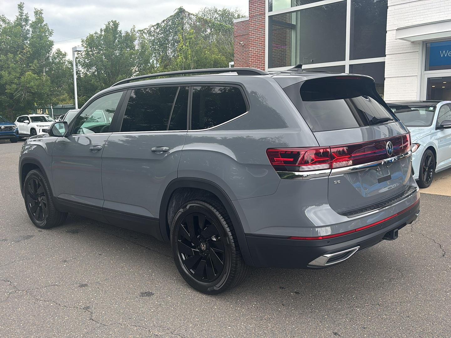 New 2026 Pure Gray Volkswagen 2.0T SE w/Technology image 3
