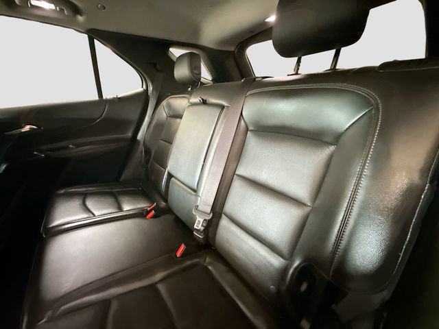 Used 2018 IRIDESCENT PEARL TRICOAT Chevrolet Premier image 24
