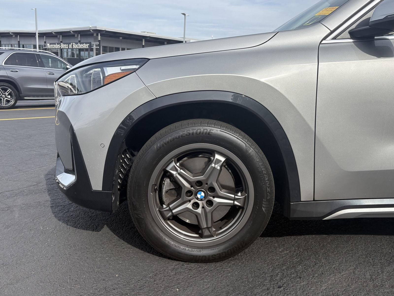 Used 2024 Space Silver Metallic BMW xDrive28i image 4