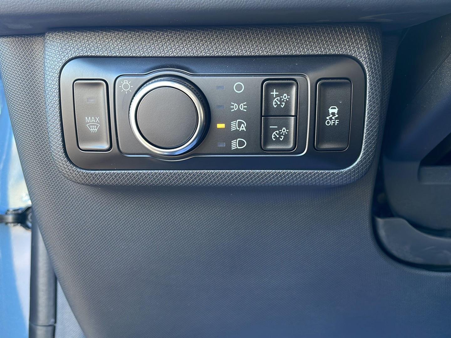 Used 2023 Vapor Blue Metallic Ford Premium image 14
