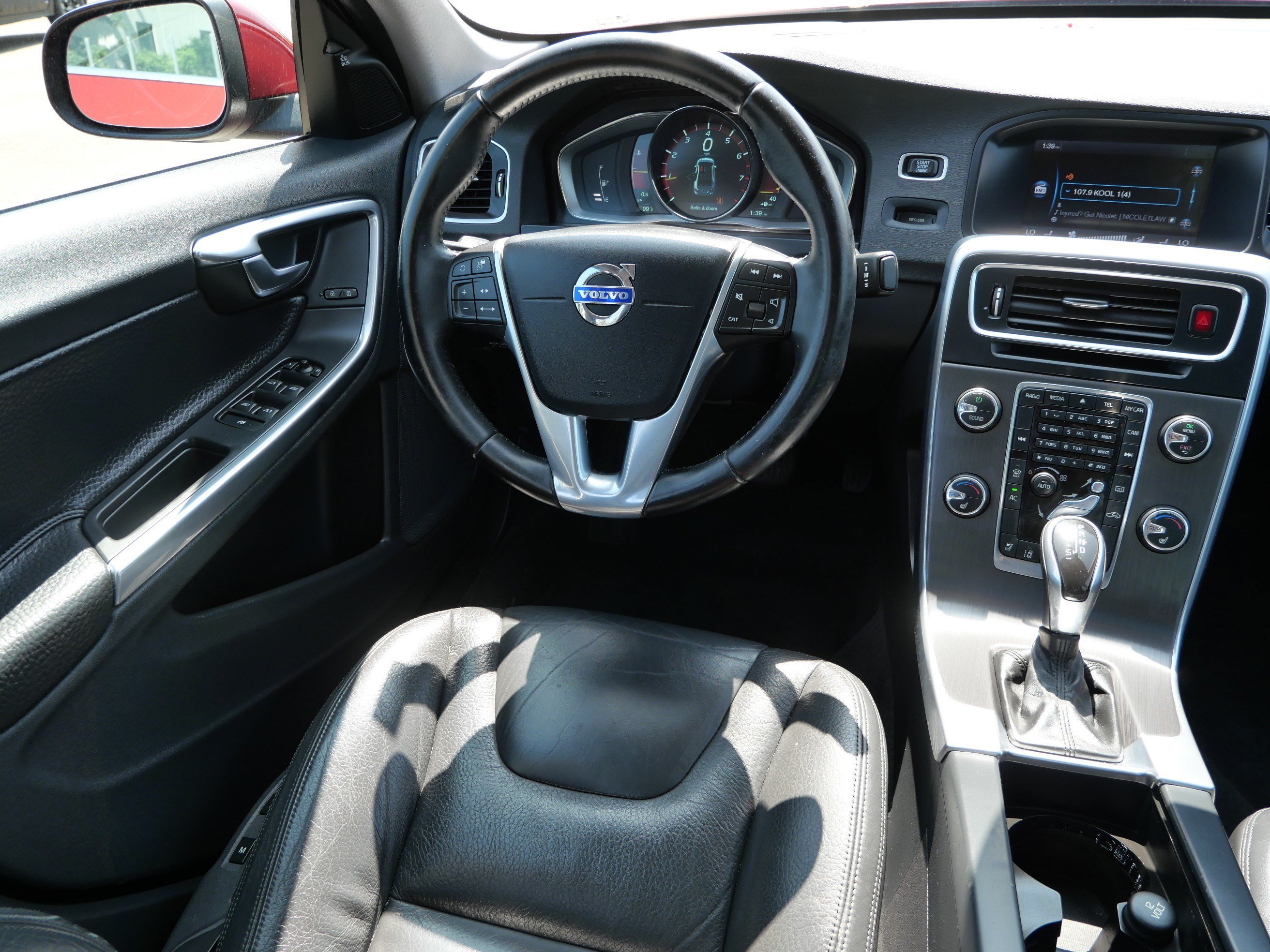 Used 2014 Red Volvo T5 image 9