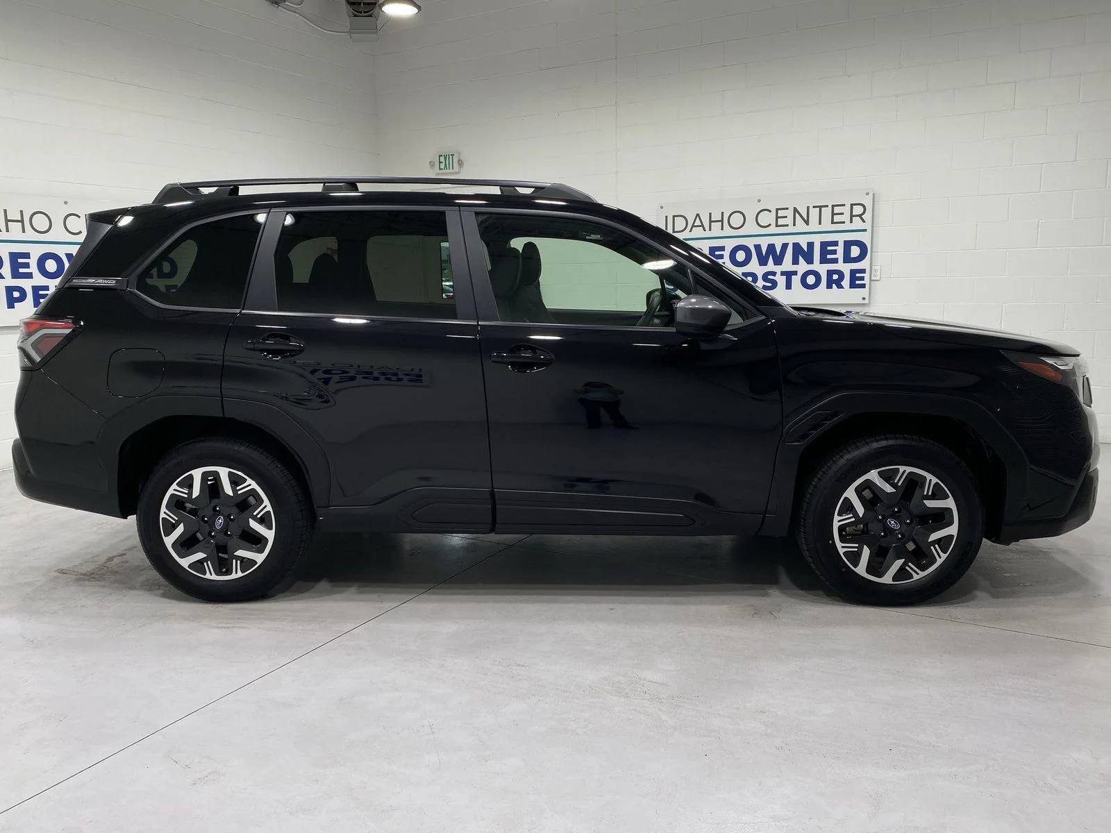 Used 2025 Black Subaru Premium image 9