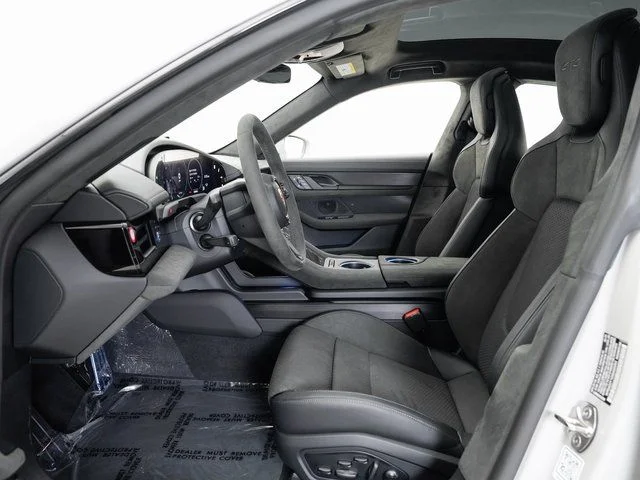2025 Porsche Taycan GTS - Photo 6