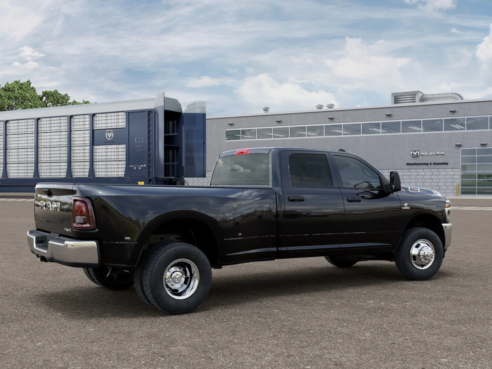 New 2026 Diamond Black Crystal Pearl-Coat Exterior Paint RAM Tradesman image 2