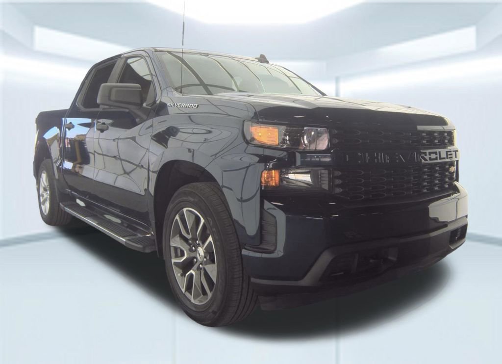 Used 2020 NORTHSKY BLUE METALLIC Chevrolet Custom image 5