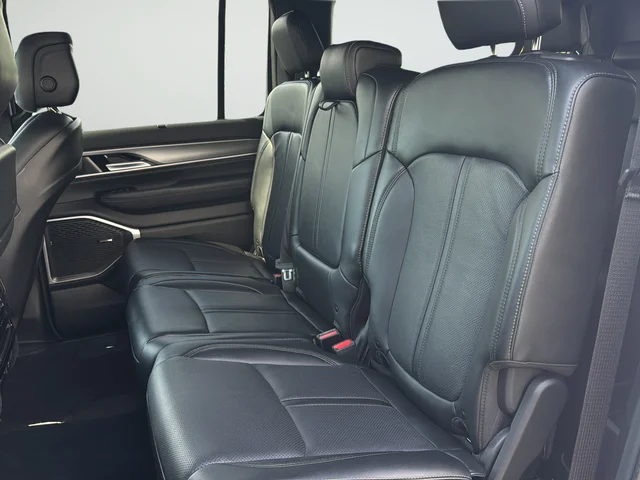 Used 2025 White Jeep Series III image 27