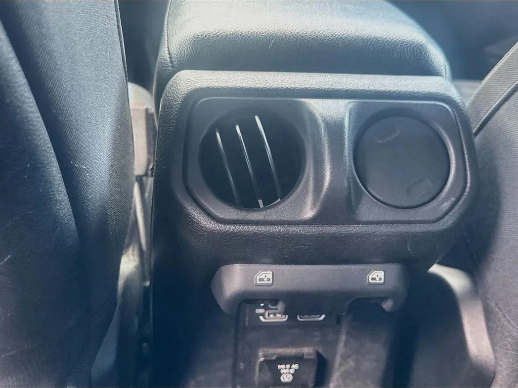 Used 2022 Black Jeep Unlimited Rubicon 4xe image 28