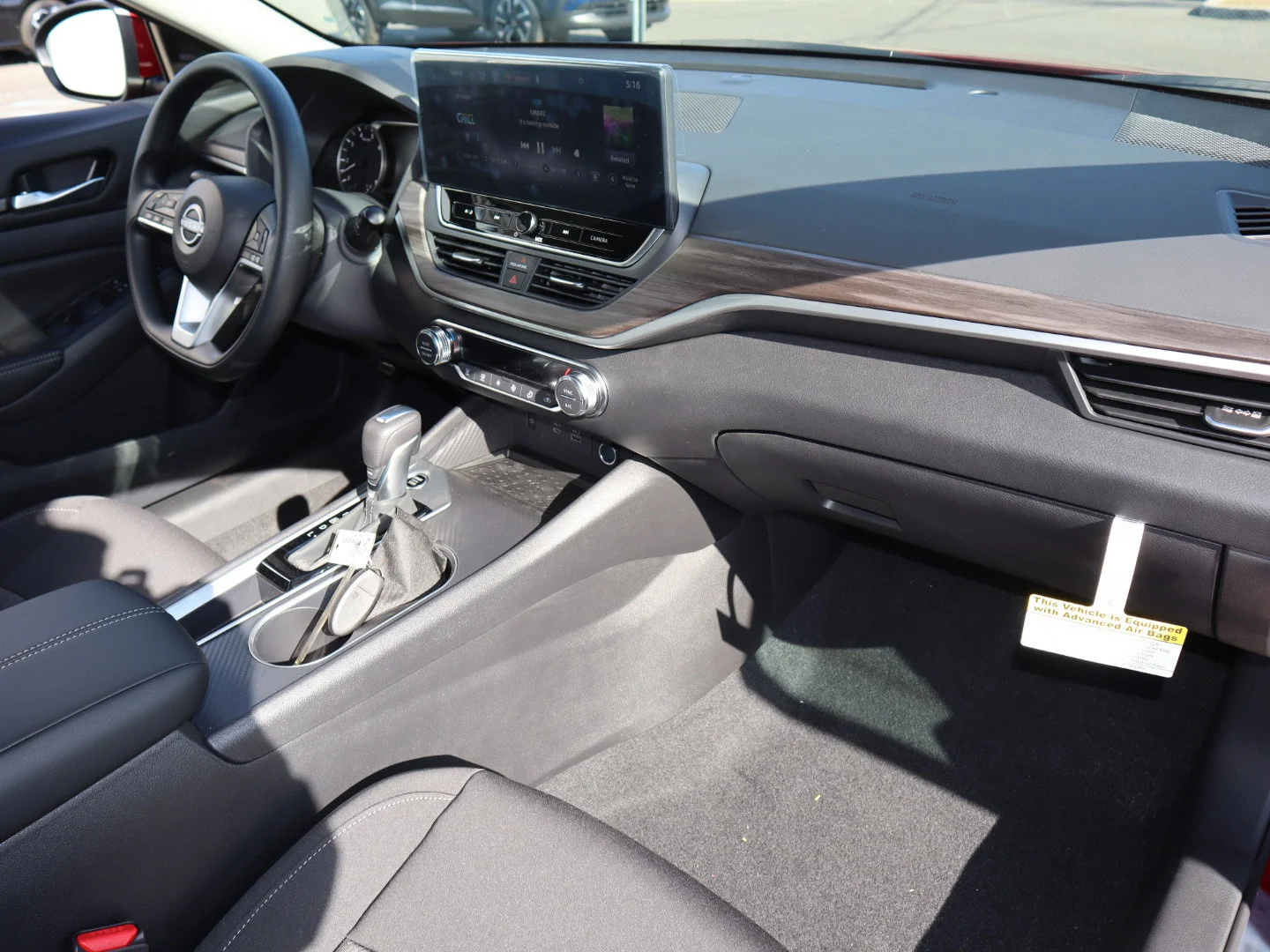 2025 Nissan Altima SV - Photo 23