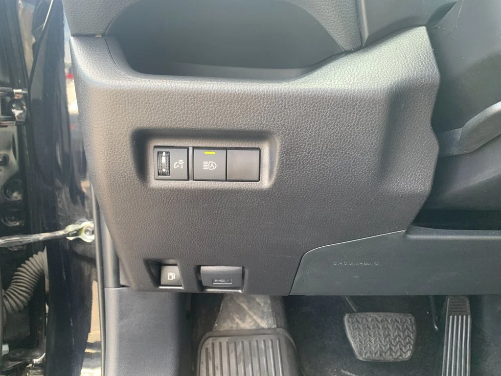 Used 2025 Black Toyota XLE image 31