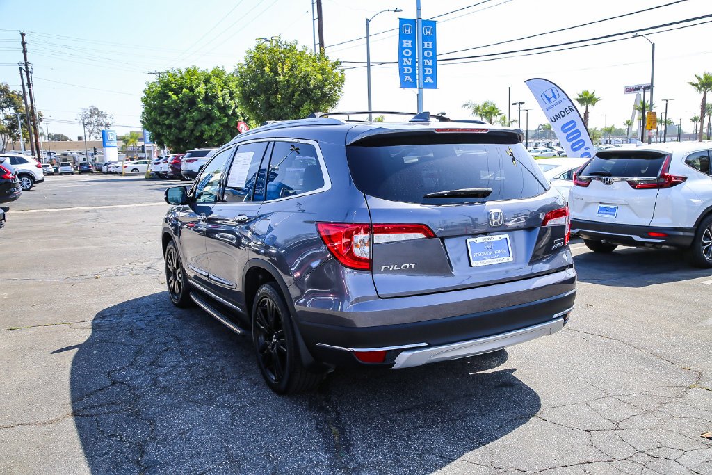 Used 2019 Modern Steel Metallic Honda Touring image 4