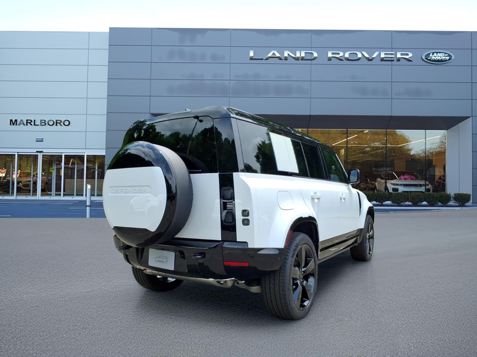 New 2026 Fuji White LAND ROVER X-Dynamic SE image 2