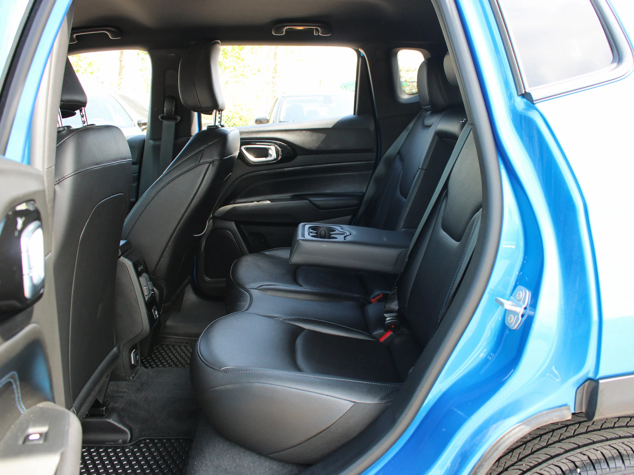 Certified Used 2025 Blue Jeep Altitude * Heated Seats, Navigation, Backup Camera, No Accidents, Apple CarPlay image 17
