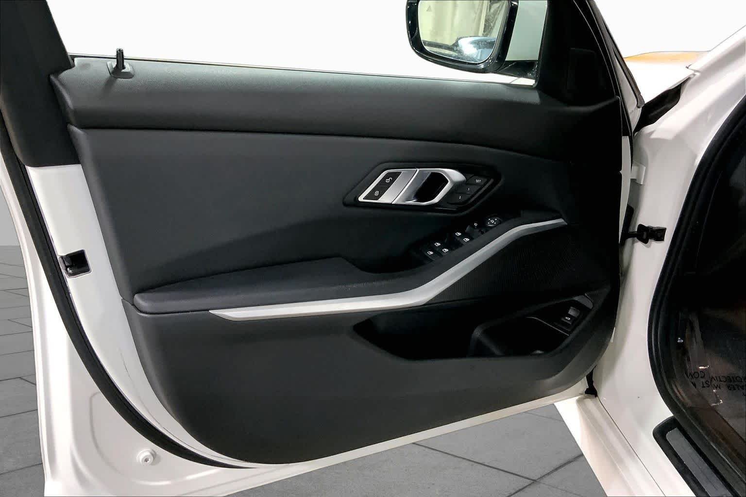 Used 2020 Alpine White BMW 330i xDrive image 22
