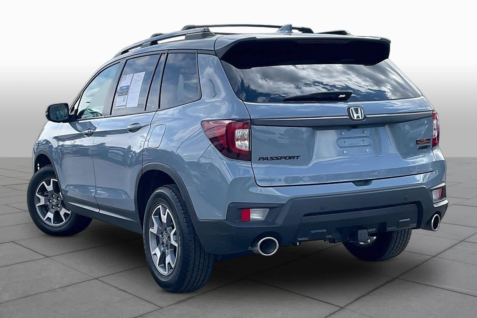 Used 2022 Sonic Gray Pearl Honda TrailSport image 12