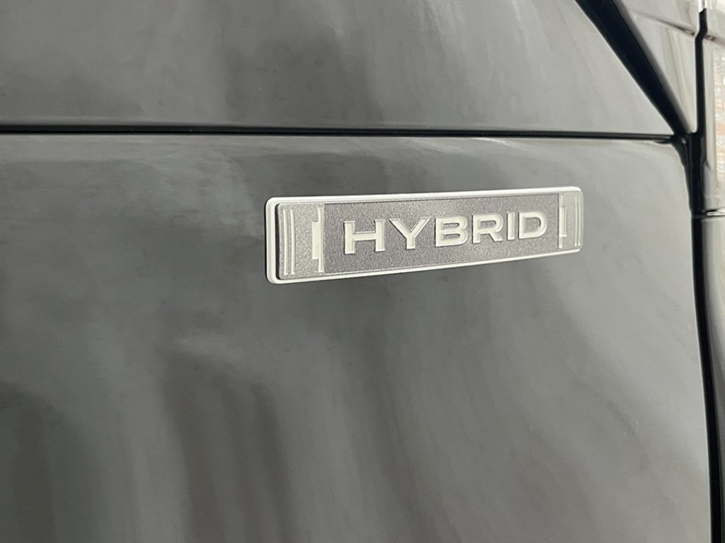 New 2026 CRYSTAL BLACK SILICA Subaru Touring Hybrid image 10