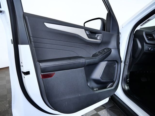Certified Used 2022 White Ford SE image 15
