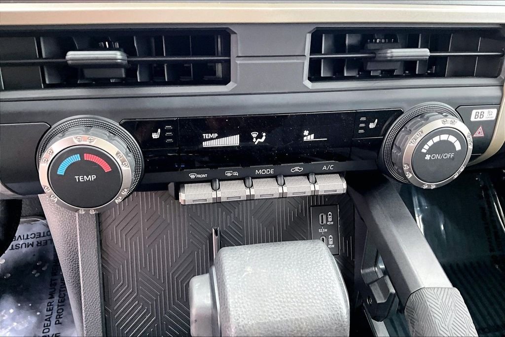 2025 Toyota Tacoma SR5 - Photo 31