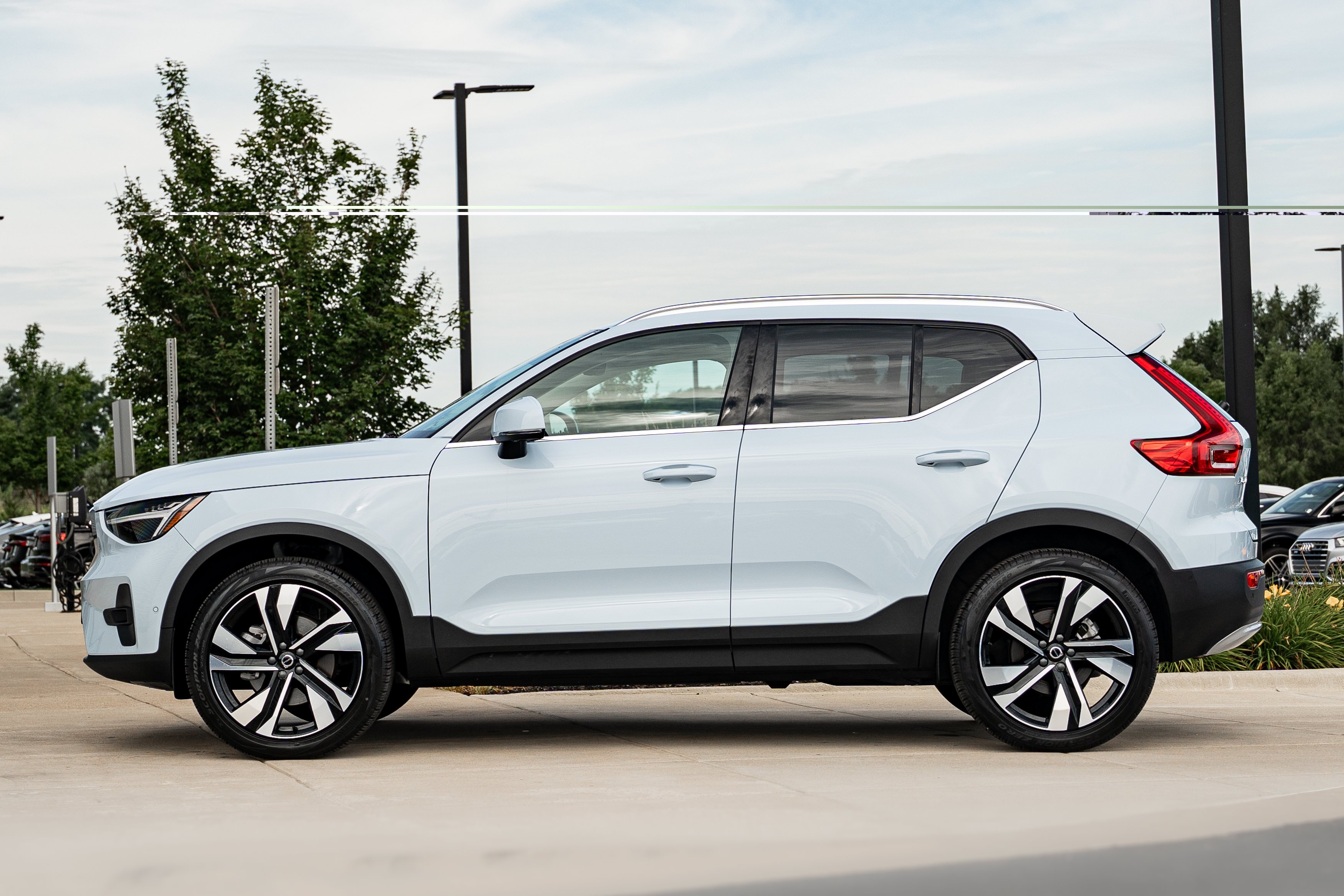 Used 2024 Cloud Blue Volvo Plus Bright Theme image 6