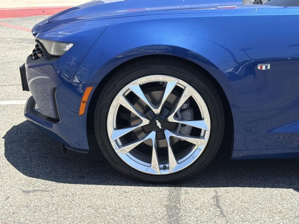 Used 2021 Riverside Blue Metallic Chevrolet 2LT image 31