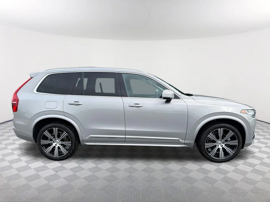 Used 2023 Silver Volvo Ultimate image 4