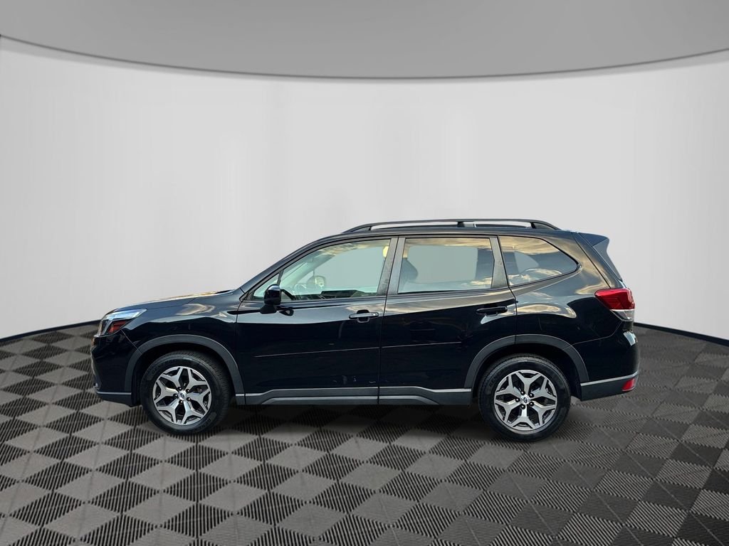 Used 2021 Black Subaru Premium image 4
