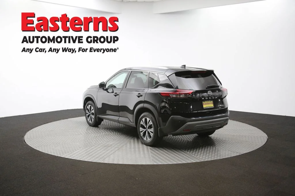 Used 2022 Black Nissan SV image 65