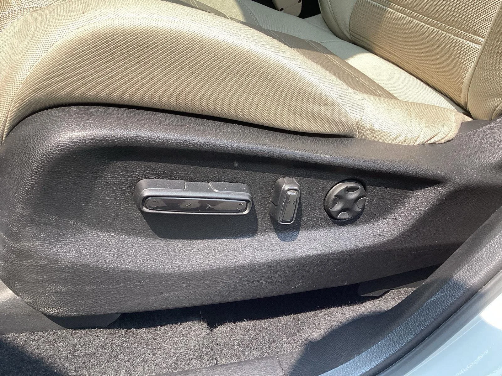 Used 2019 Platinum White Pearl Honda EX image 14