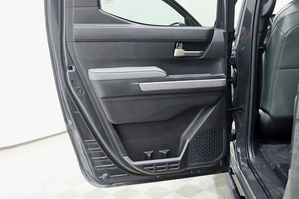 2025 Toyota Tacoma Hybrid Trailhunter