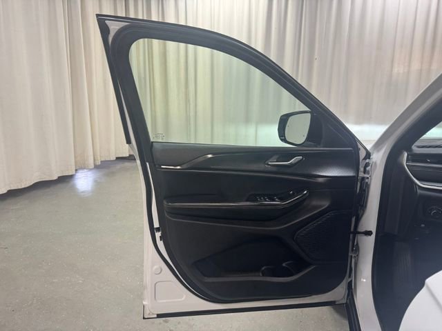 Used 2025 Bright White Jeep Altitude image 11