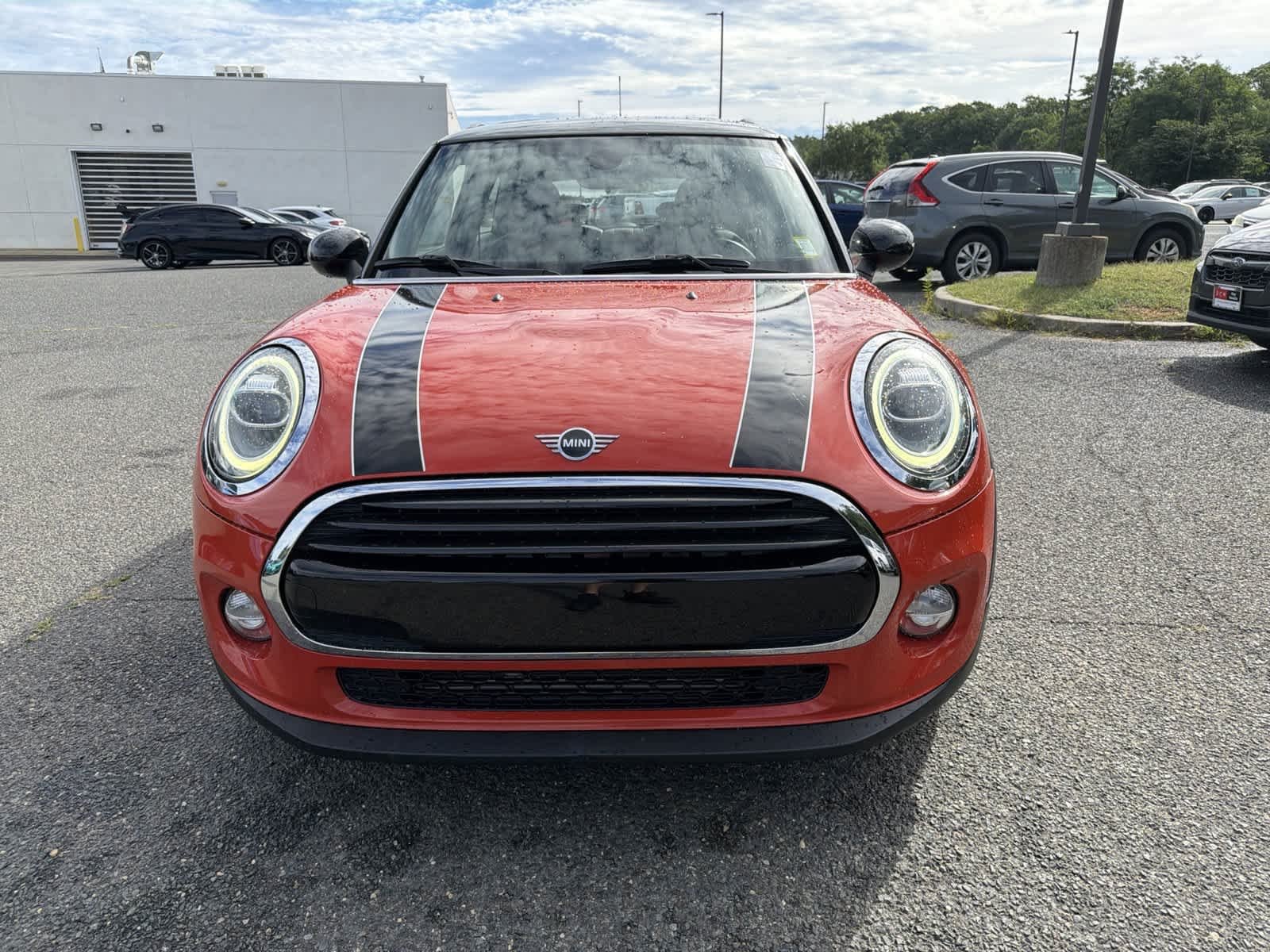 Used 2019 Solaris Orange Metallic MINI Cooper image 8