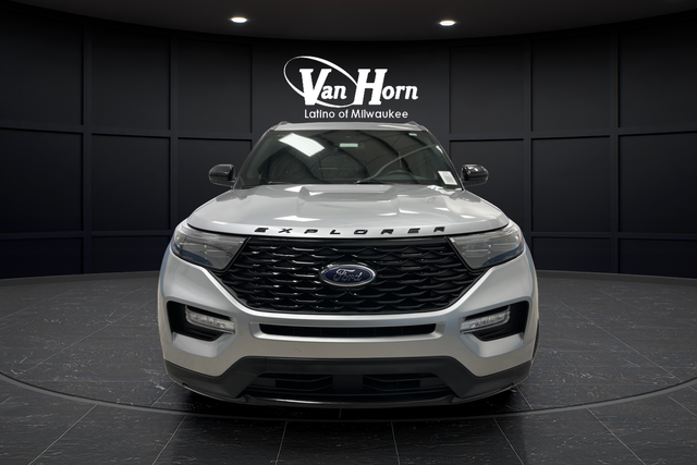 2023 Ford Explorer ST-LINE - Photo 12