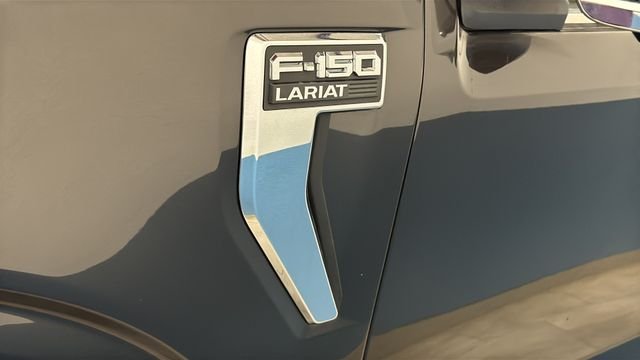 Used 2024 Darkened Bronze Metallic Ford Lariat image 45