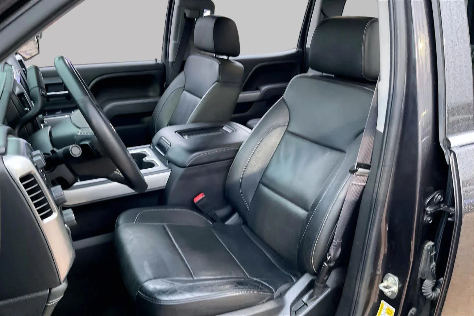 Used 2016 Tungsten Metallic Chevrolet LTZ image 17
