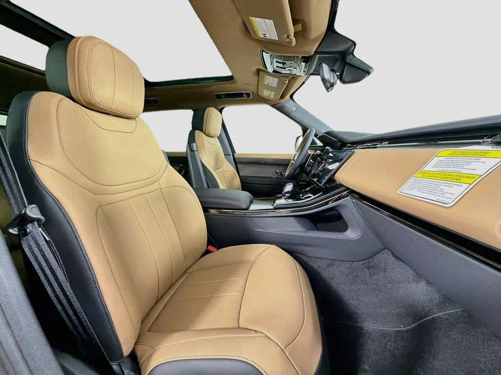New 2026 Fuji White Land Rover Dynamic SE image 30