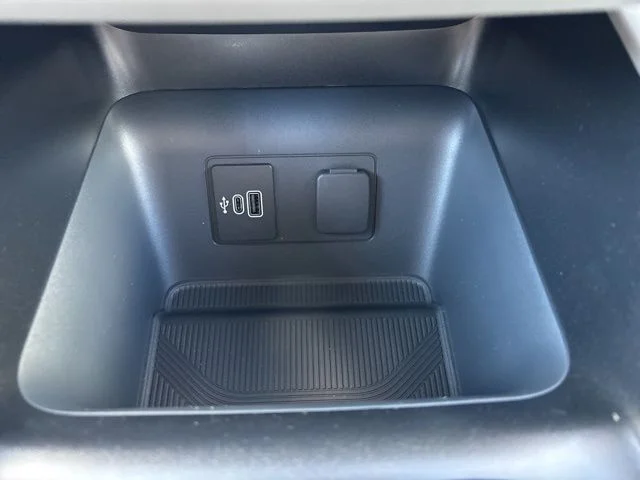 New 2026 Space White Metallic Ford Active image 27