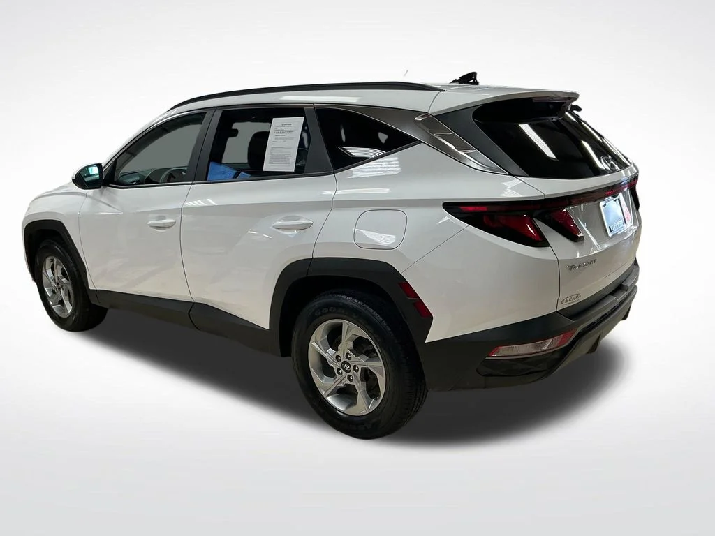 Used 2024 White Hyundai SEL image 5