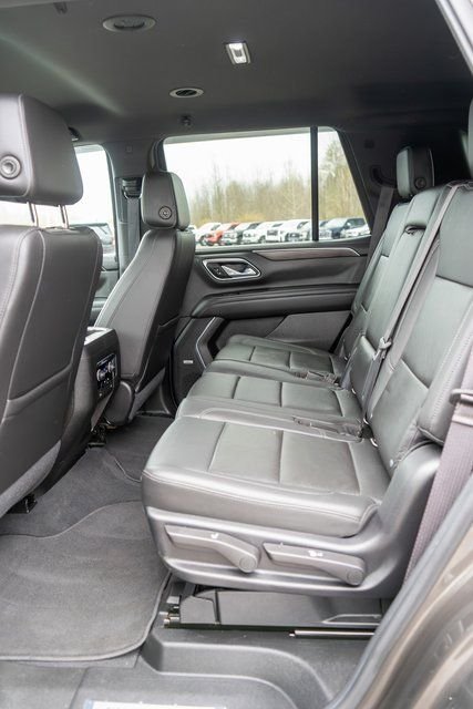 Used 2021 Gray Chevrolet Z71 image 11