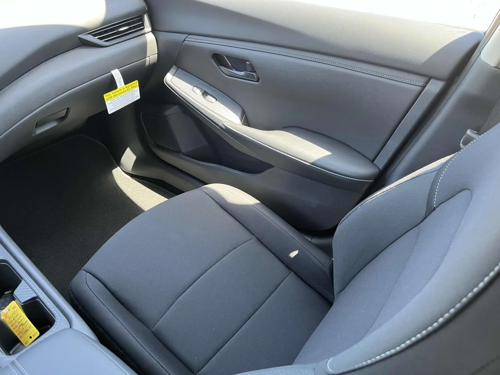 2025 Nissan Sentra S - Photo 16